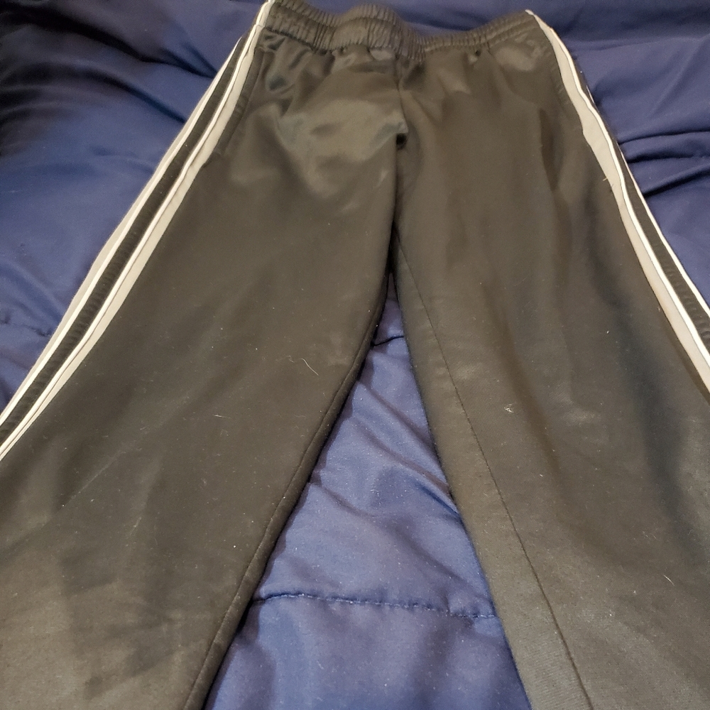 Athletic pants